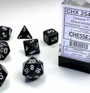 Opaque™ – Polyhedral Black w/white 7-Die Set forside
